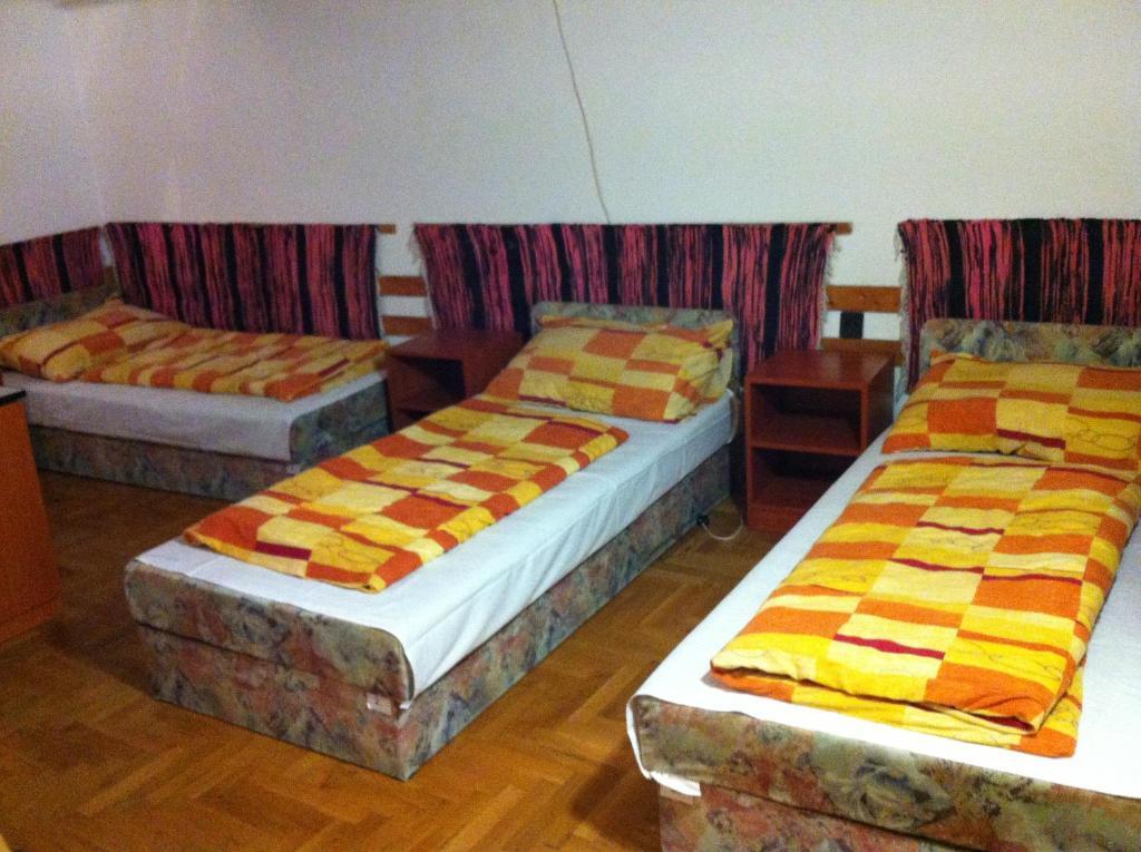 Season Hostel 2 Будапешт Номер фото